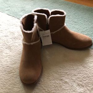 Ugg Short Boots